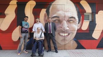 El artista David Barrera ha decorado estos espacios para personas con discapacidad intelectual junto a los usuarios 