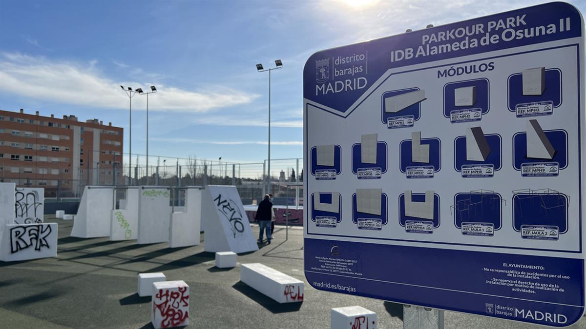 Los vecinos cuentan con nuevas y reformadas instalaciones deportivas en los barrios de Alameda de Osuna, Aeropuerto y Casco Histórico