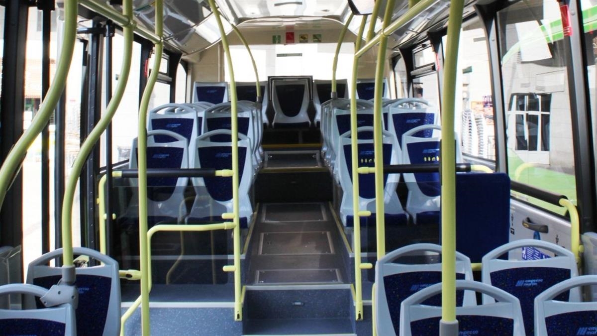 El Consorcio Regional de Transportes refuerza el servicio de autobuses interurbanos en Arroyomolinos con una mayor capacidad de la flota
