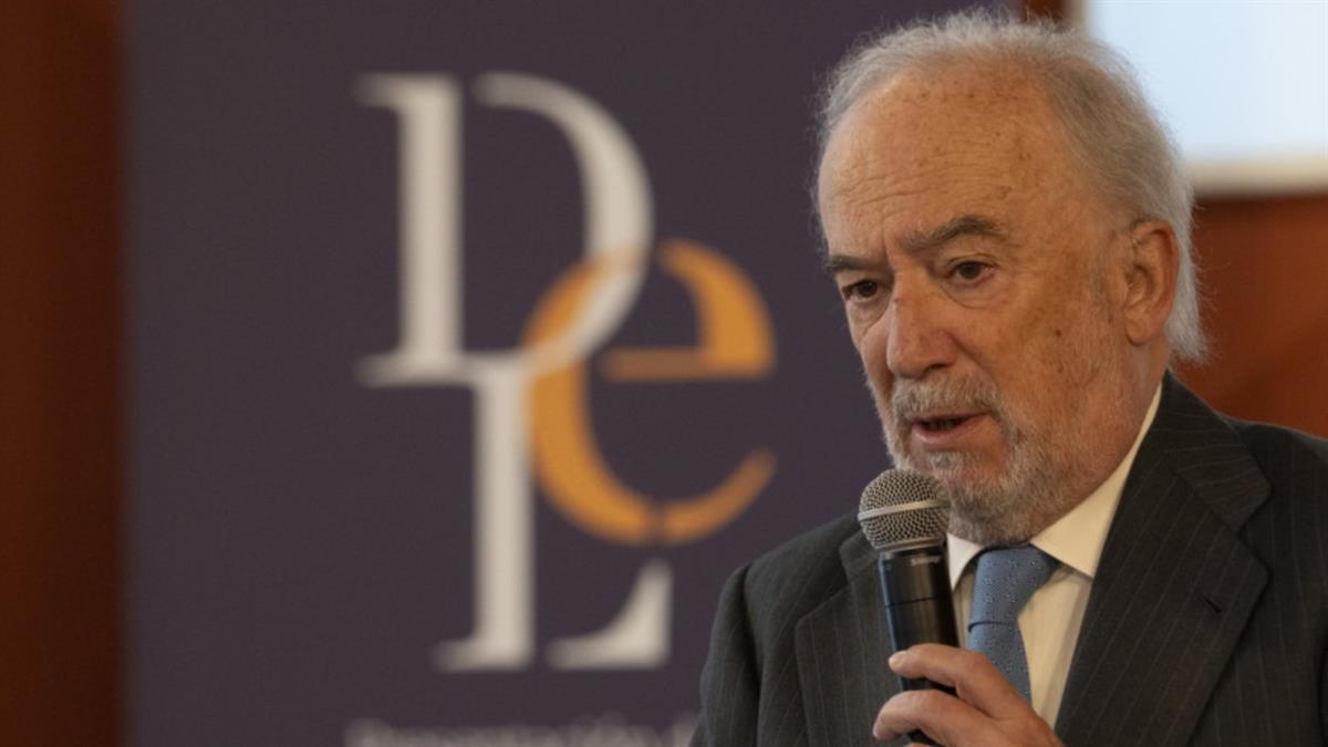 Términos que hasta ahora pertenecían al ámbito de lo coloquial o lo digital ya cuentan con el sello oficial 