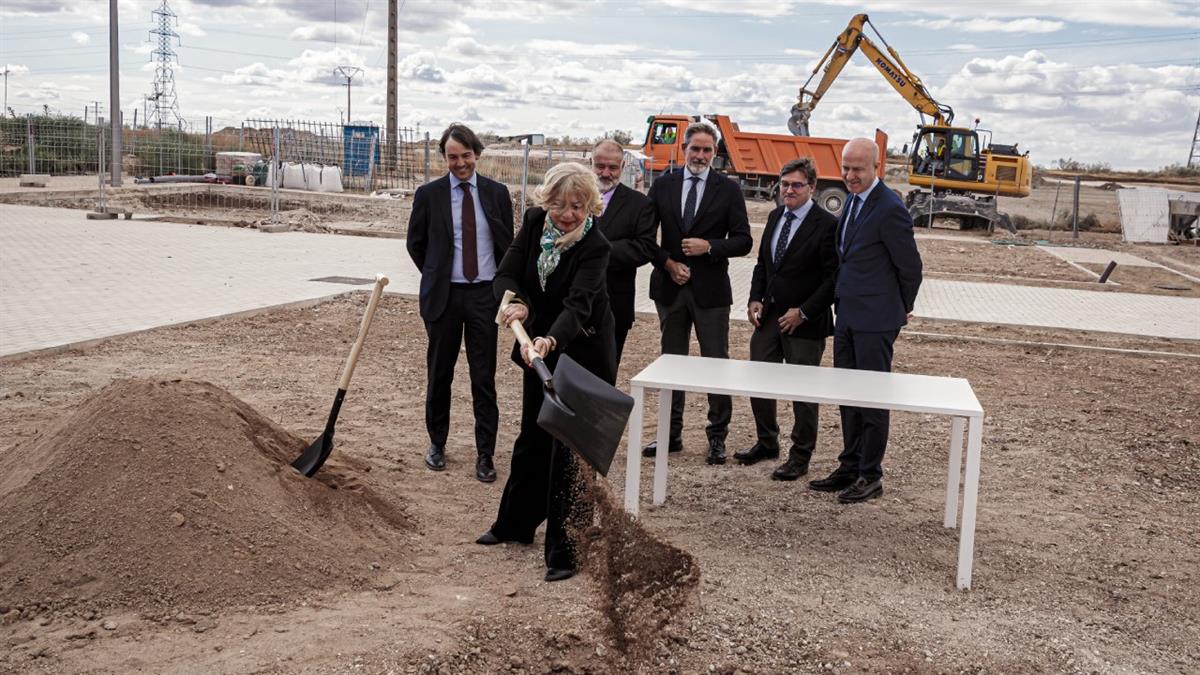 Se prevé también la integración del barrio con la red de transporte público mediante autobuses de acceso rápido