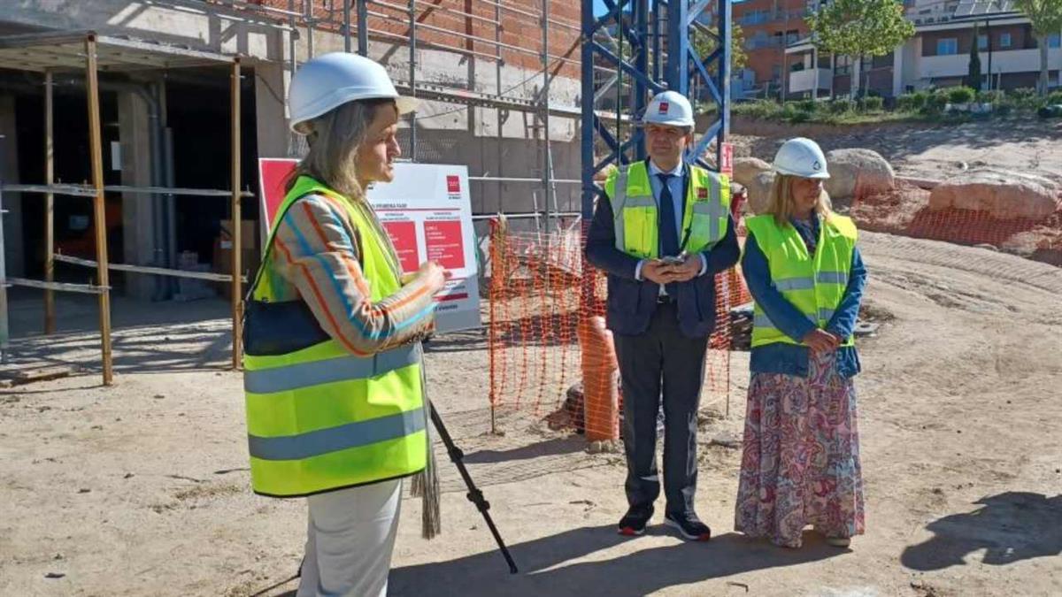 Además, también se encuentran ya muy avanzadas 300 en Alcalá de Henares, 563 de Tres Cantos, 488 de San Sebastián de los Reyes y 900 de Getafe