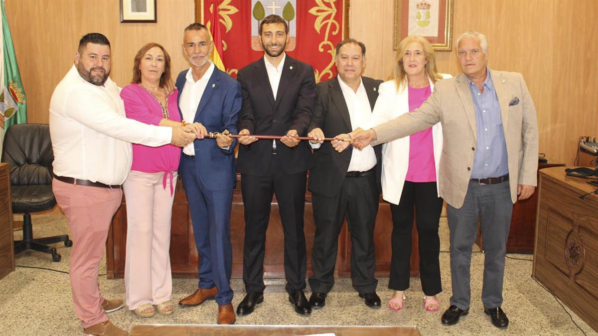 Alberto Cabezas toma posesión del cargo tras la renuncia de Natalia Quintana