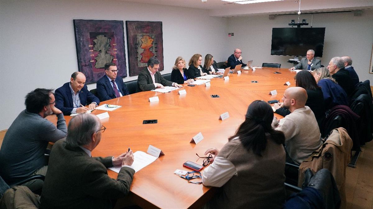 El Ayuntamiento ha creado el Consejo Municipal de la Economía Social y el Trabajador Autónomo, moviliza 181 millones en avales y consolida las ayudas