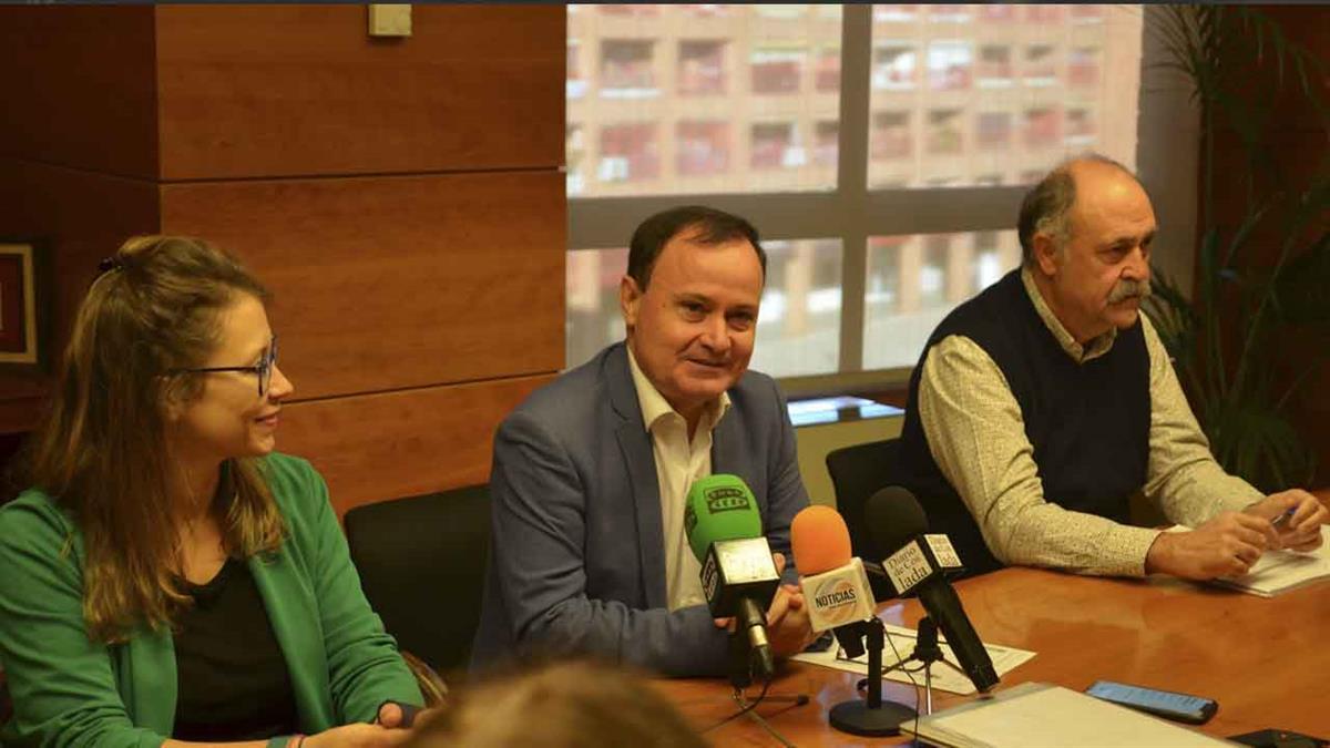 Se aprueba en el pleno el nuevo acuerdo, pese a las dudas de algunos grupos municipales