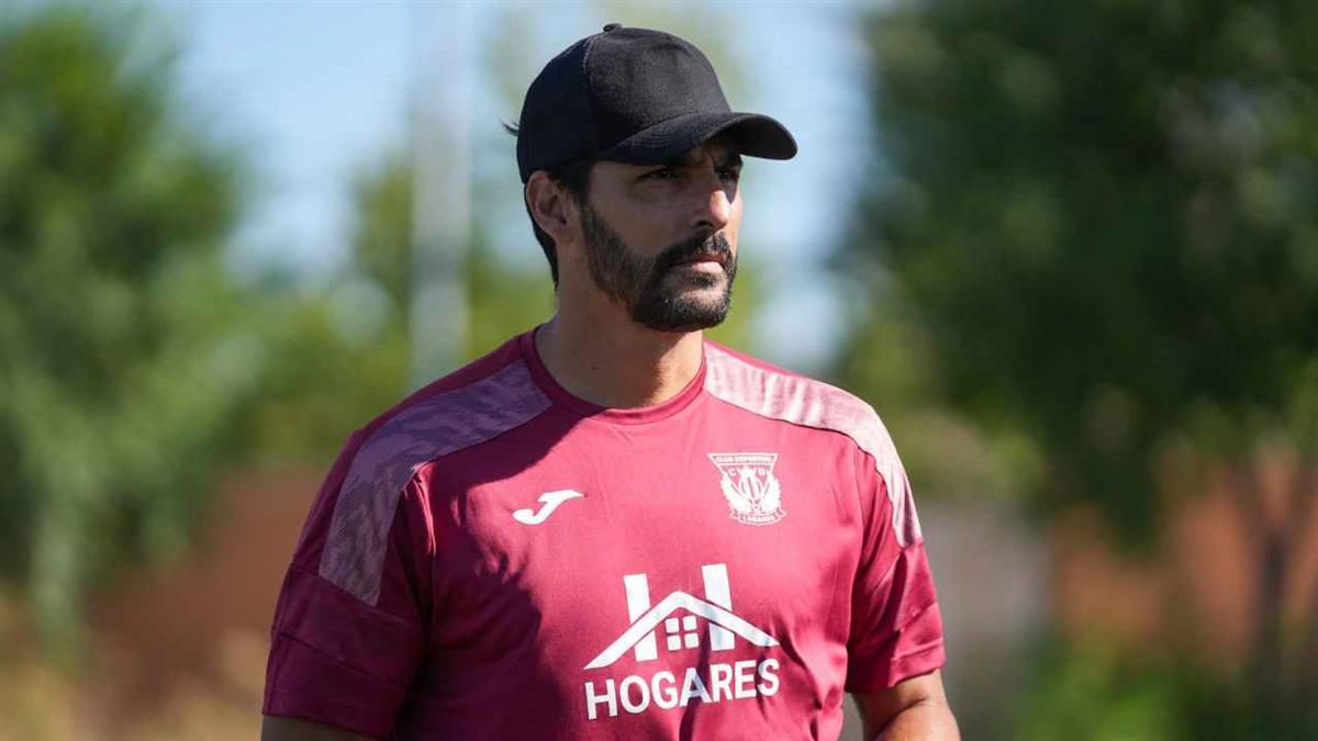 Manolo Rueda sustituirá a Igor Oca, quien tomará las riendas del primer equipo 