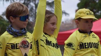 Ambos deportistas pertenecen a la Escuela de Ciclismo de Mejorada