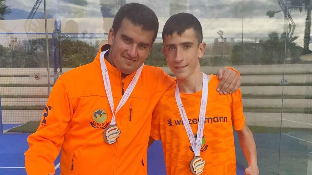 Se ha proclamado subcampeón de España de pádel adaptado 