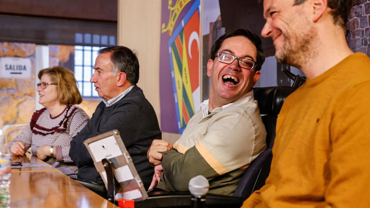 El escritor colmenareño presenta su nuevo libro