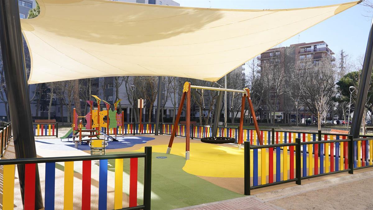 El nuevo parque de Arroyo del Soto protege de las inclemencias del tiempo y además, es inclusivo