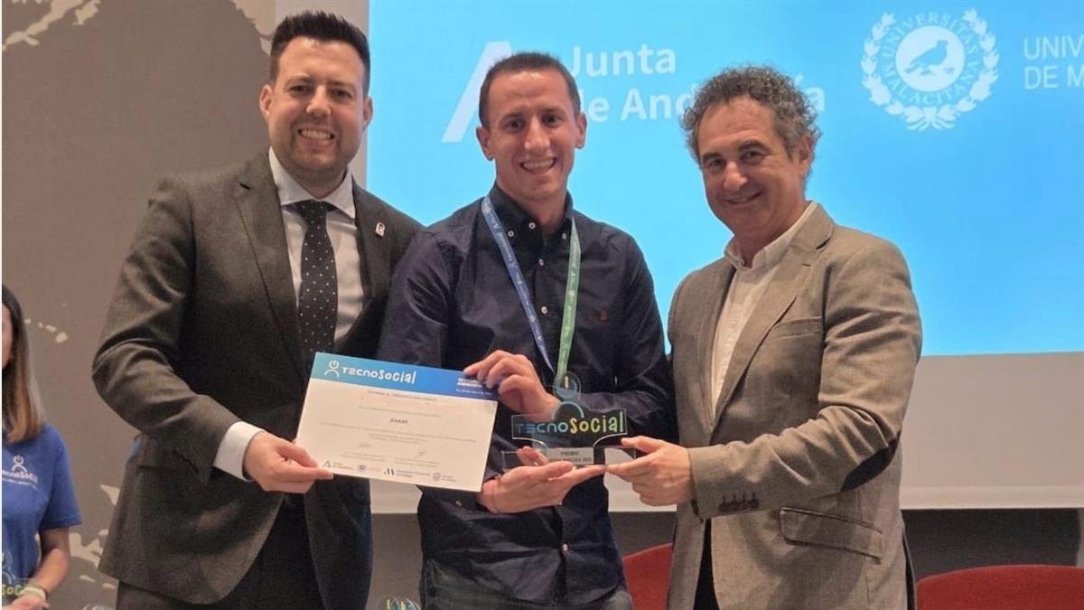 La iniciativa, premiada en el congreso TecnoSocial de Málaga, promueve la autonomía de mayores y el acceso a alquiler asequible para jóvenes