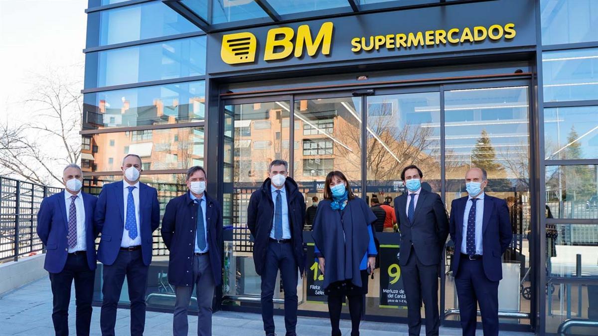 El nuevo espacio comercial genera empleo para 23 personas