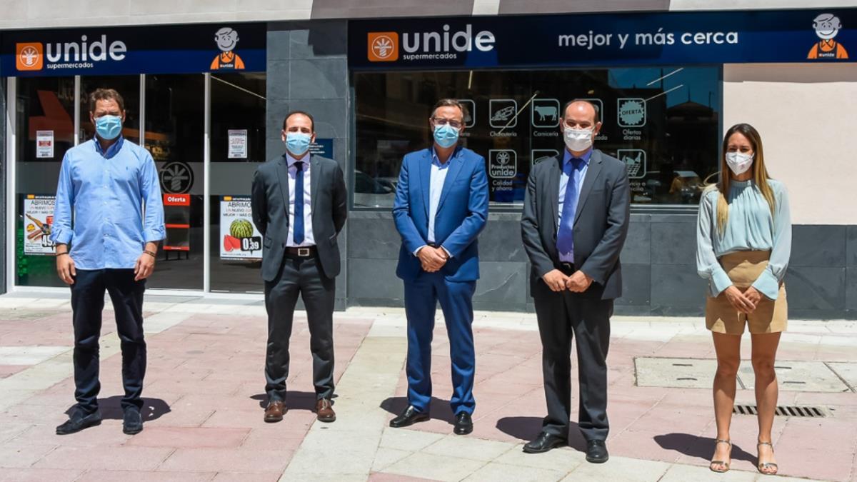 Ofrece a los torrejoneros una gran variedad de productos donde elegir, para que puedan hacer toda su compra en un mismo lugar.