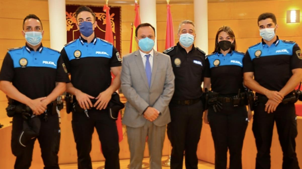 Actualmente el cuerpo de Coslada se compone de 114 funcionarios entre policías y mandos.
