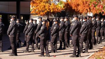 El comisario Antonio Zapata organizó una visita guiada por las instalaciones del Edificio de Seguridad Ciudadana