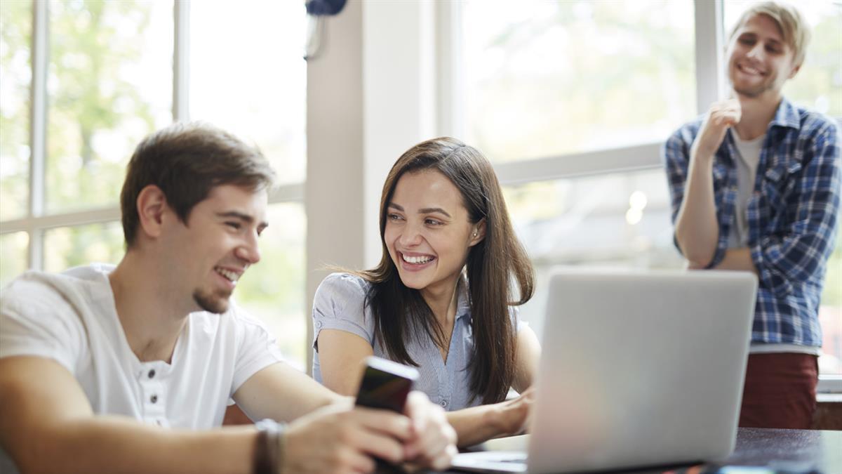 El IES amplía su oferta con grados de Marketing y Administración-Finanzas