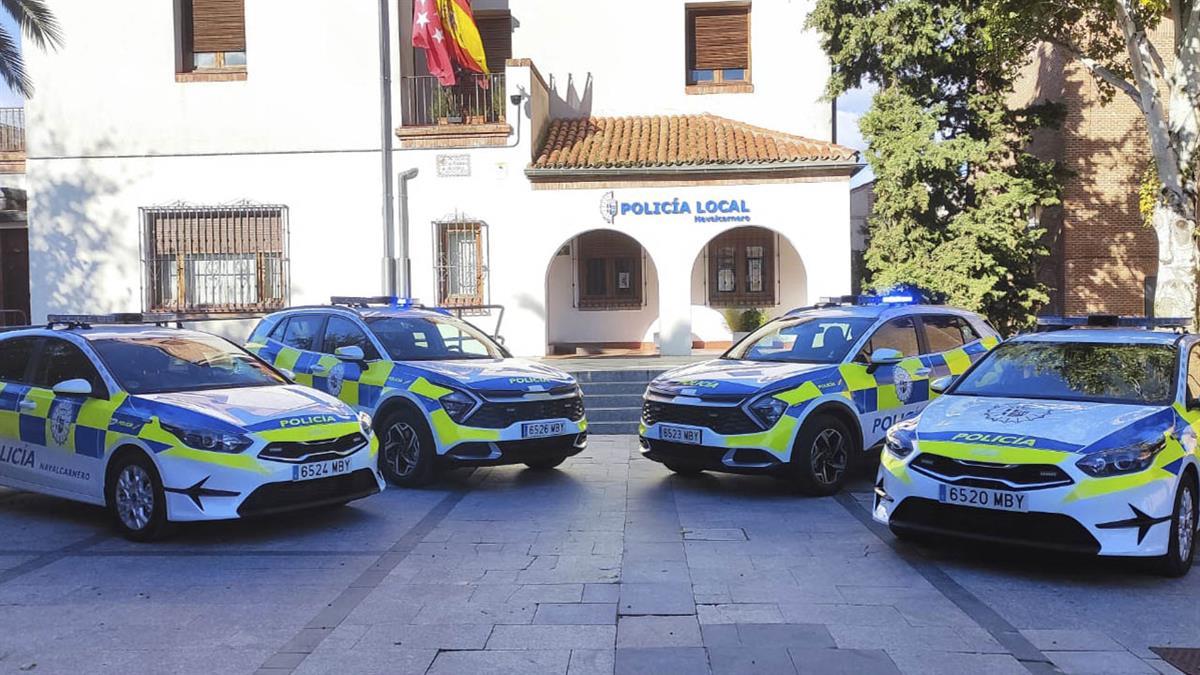 Los vehículos van equipados con desfibrilador semiautomático