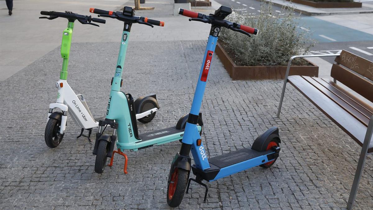 El Ayuntamiento de Madrid ha rebajado el número de autorizaciones de patinetes de 10.000 a 6.000