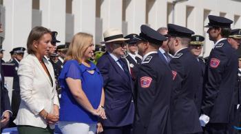 La vicealcaldesa entrega sus despachos a 154 nuevos oficiales