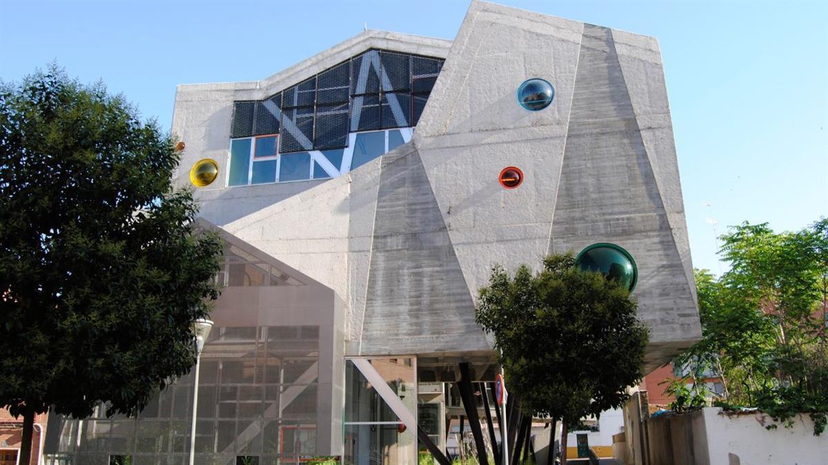 Están dirigidos preferentemente a mujeres mayores de edad