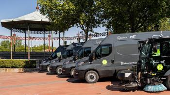 El Ayuntamiento ha presentado la nueva flota de vehículos encargados de la limpieza