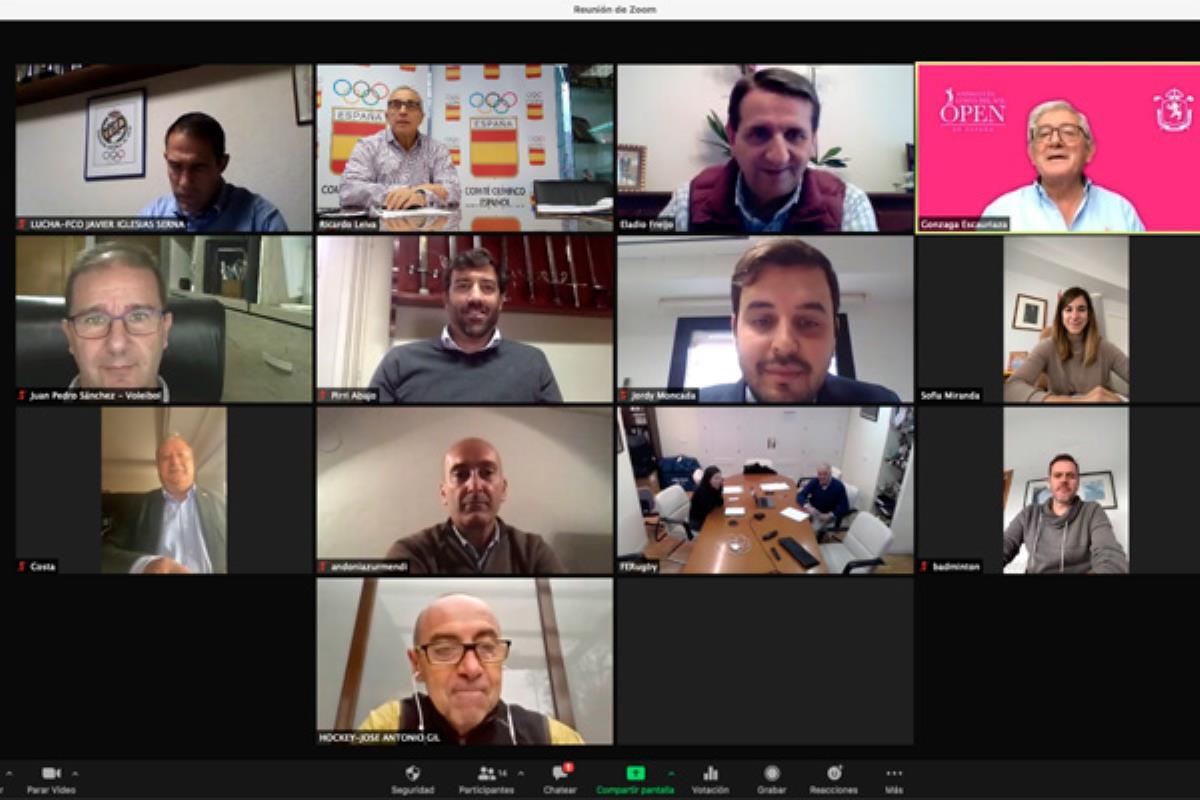 La concejala de Deportes se ha reunido con representantes del COE y de diferentes federaciones