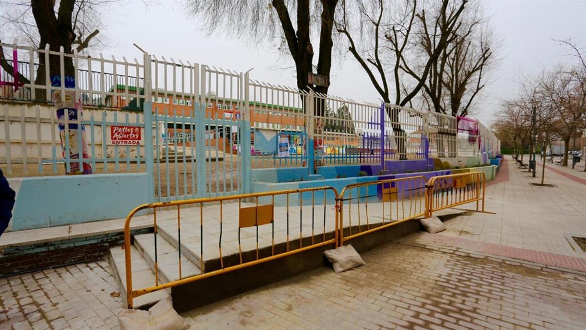 El Ayuntamiento de Coslada aprovecha las vacaciones para hacer mantenimiento