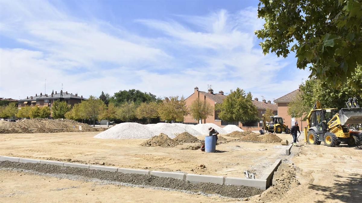 Ya se están acometiendo las obras de asfaltado y saneamiento de una parte del espacio