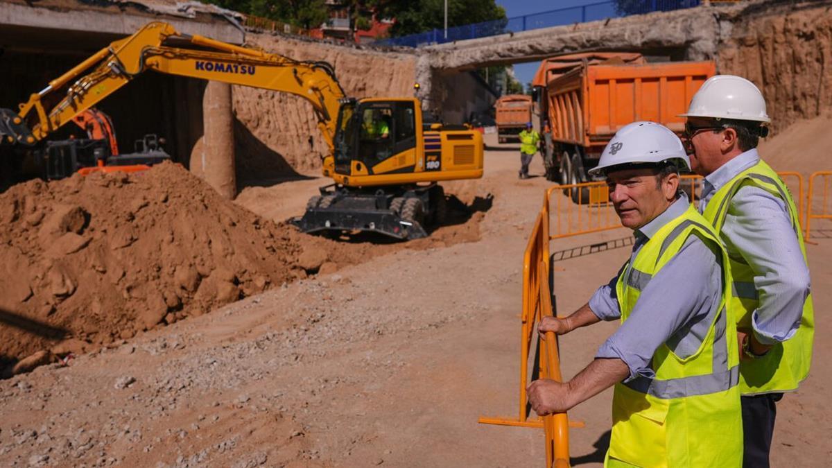 El Ayuntamiento ha comenzado a excavar el túnel que cubrirá la autovía y conectará con los subterráneos de la M-30 