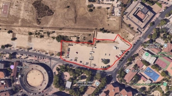 Comienzan los trabajos de arreglo del aparcamiento ubicado entre la calle Real y la avenida Reyes Católicos