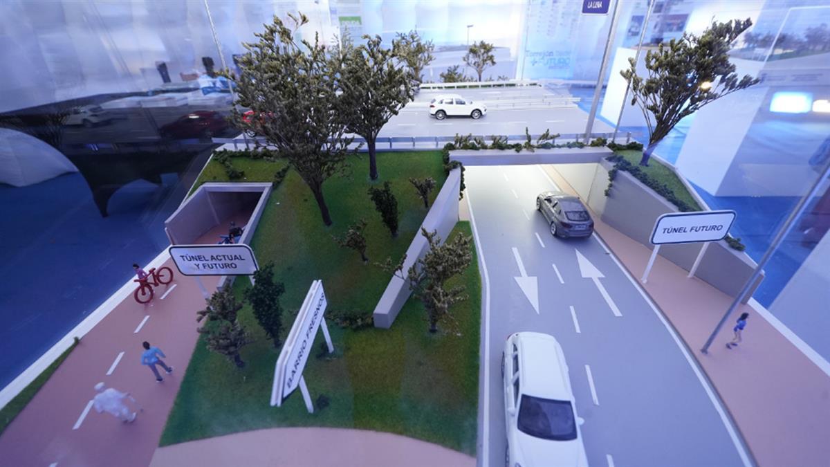 Por las obras del paso subterráneo del Barrio Fresnos, la M-206 sufre cortes de tráfico