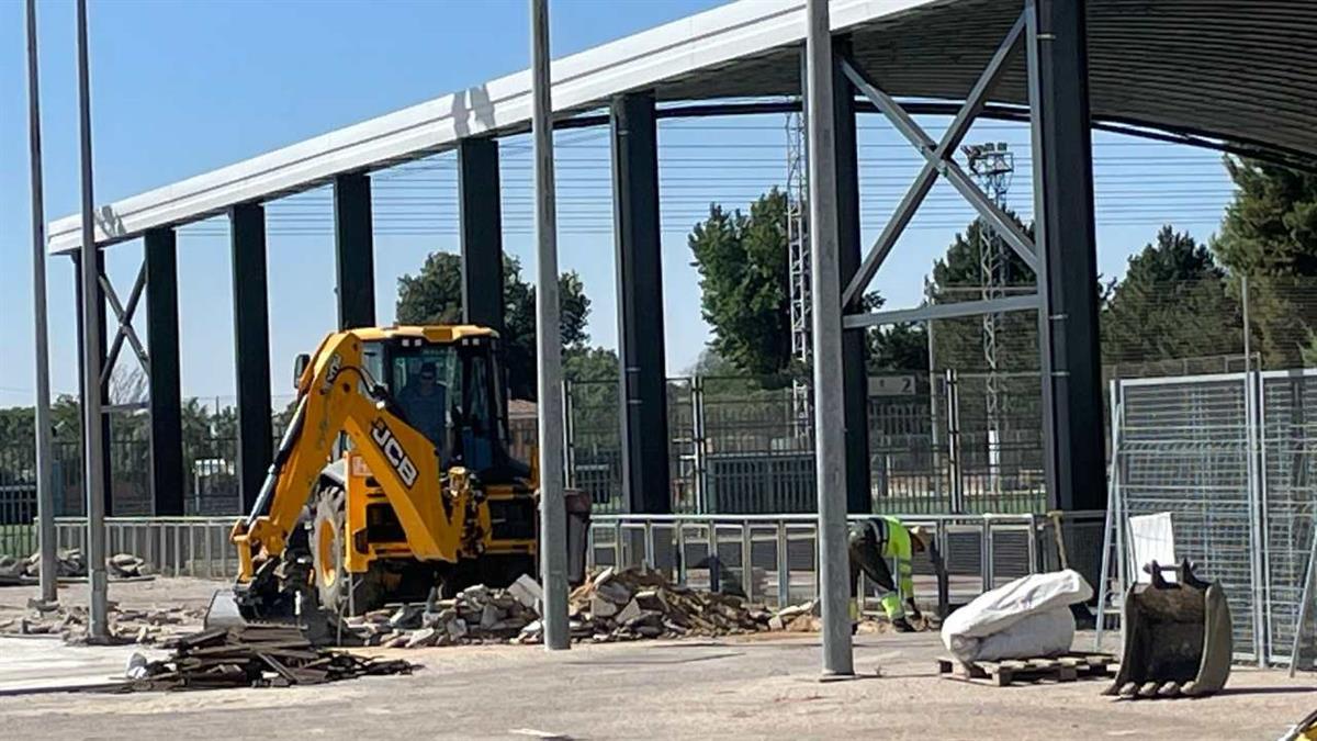 La entrada de agua en las dependencias generó graves daños