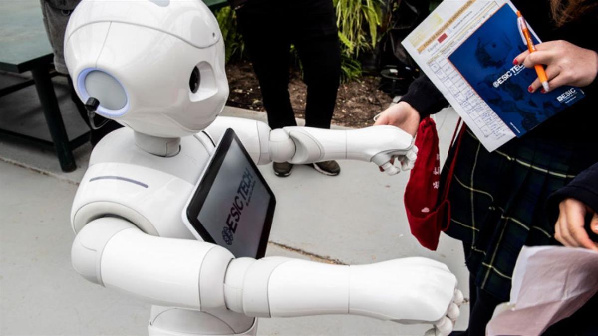 Se impartirán hasta junio talleres de programación, Diseño 3D, Robótica y Realidad virtual, en un centenar de sesiones