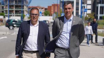 El presidente del Gobierno ha visitado el barrio de Puerta de Fuenlabrada para interesarse por el modelo leganense