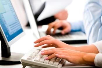 Los ayuntamiento anuncian 75 plazas en el último BOCM