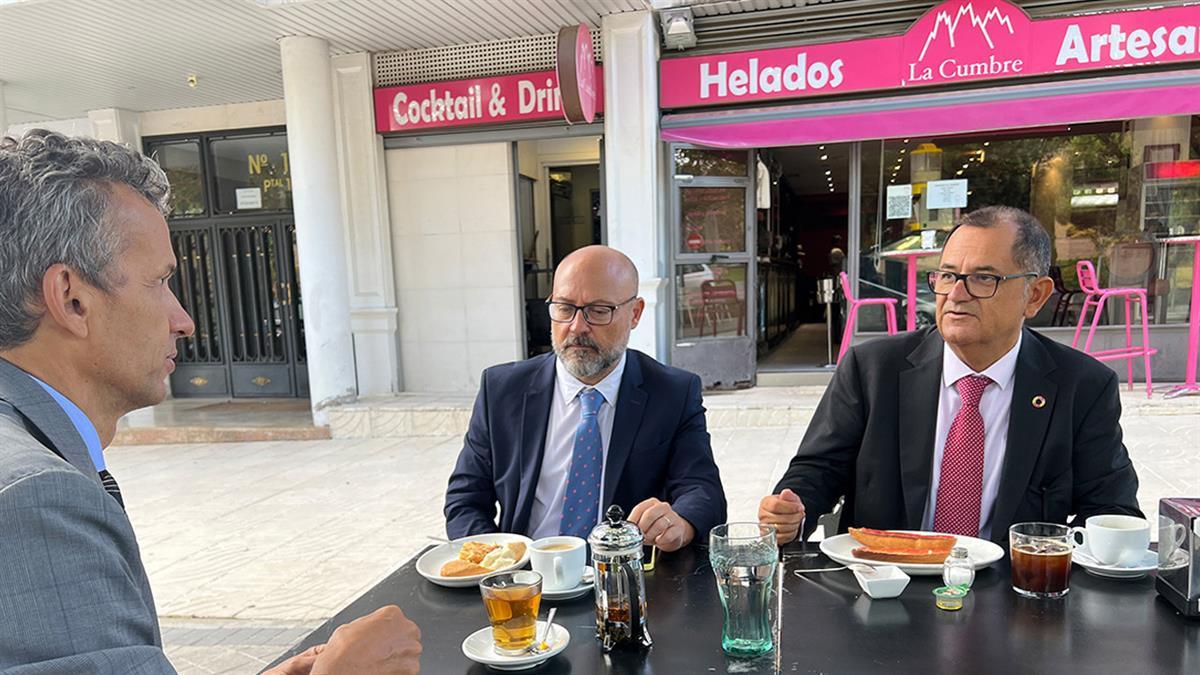 Una propuesta presentada por Vox para ayudar a los hosteleros