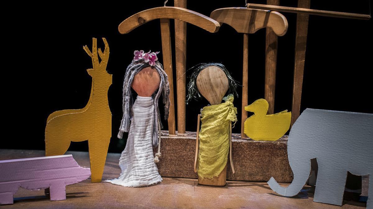 Una obra de la Compañía La Canica en el Centro del títere