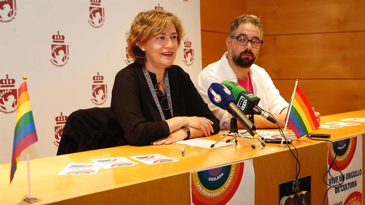 El Ayuntamiento de Coslada ha organizado conjuntamente con el Consistorio de San Fernando de Henares y la colaboración de la Fundación Triángulo la semana del orgullo