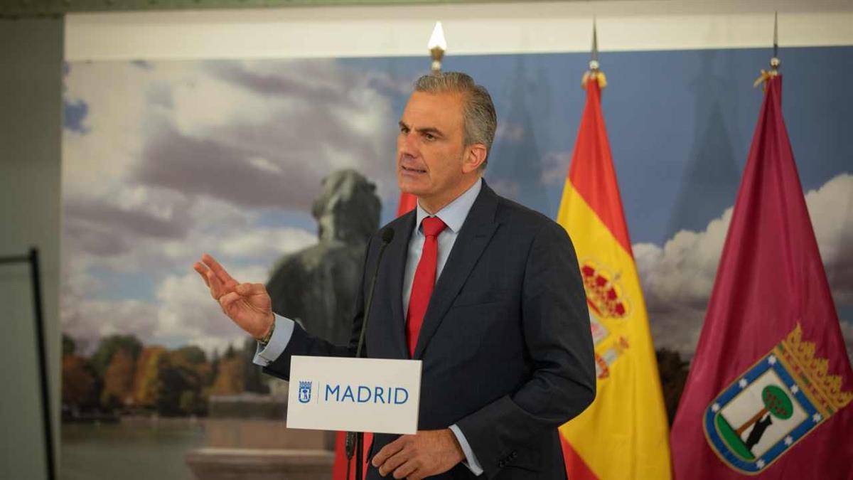 El portavoz afirma que VOX defenderá “la dignidad de todas las mujeres y homosexuales, vivan en España o en Irán”