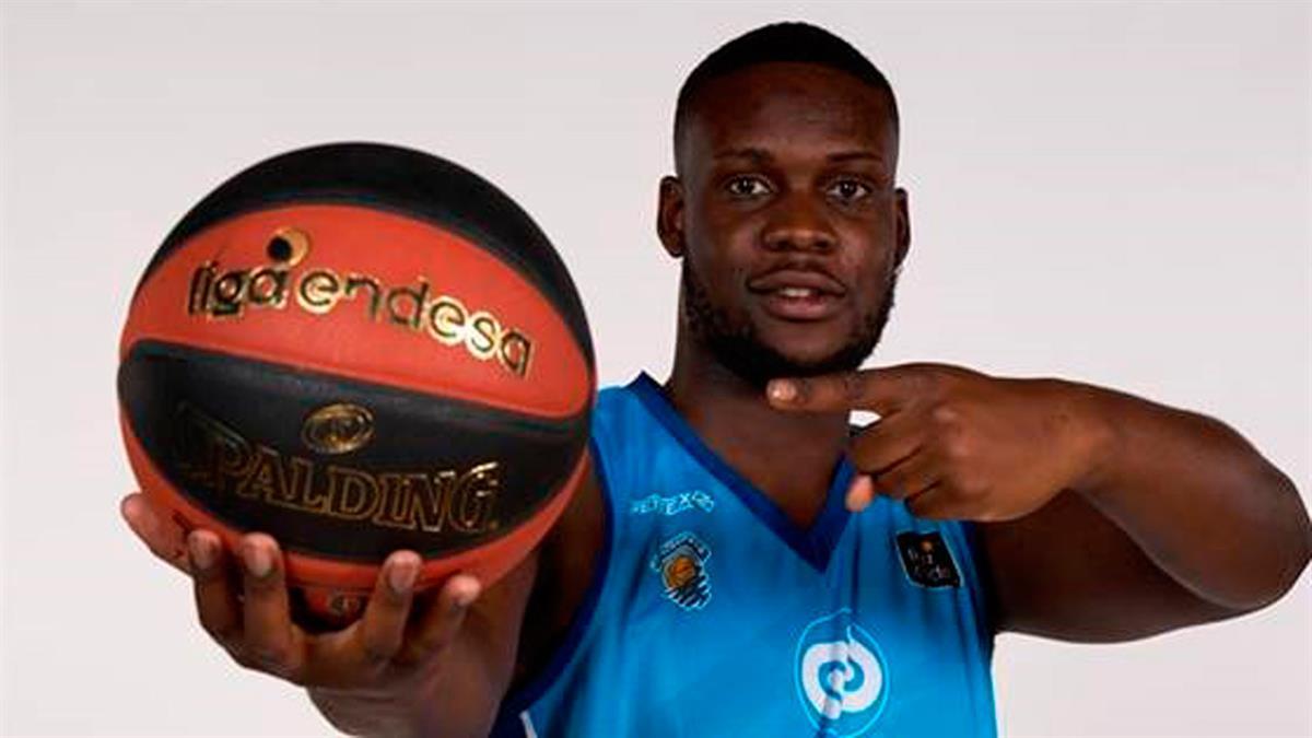 El jugador comienza a entrenarse con sus compañeros