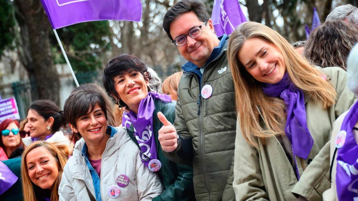 El secretario general del PSOE-M cree que “la libertad” de la presidenta “nunca es para las mujeres”