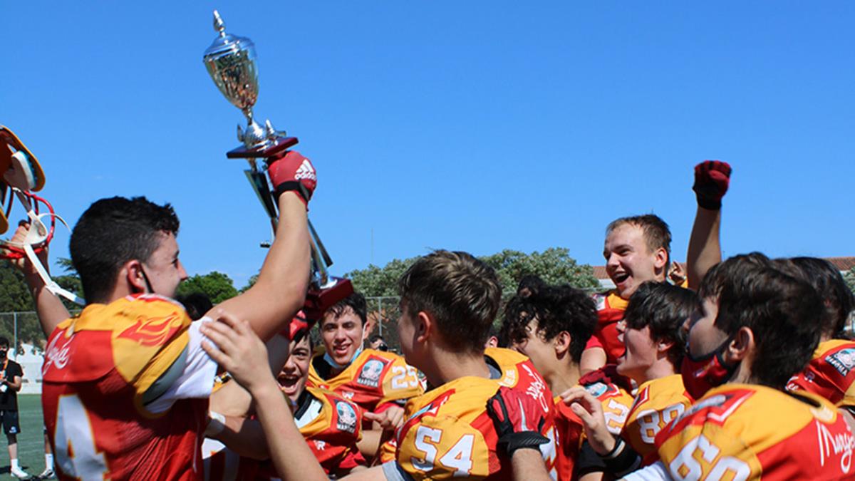 El equipo cadete firma un doblete histórico para el fútbol americano ripense 
