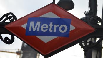 Un chico de 25 años es agredido en el metro de Madrid por su condición sexual