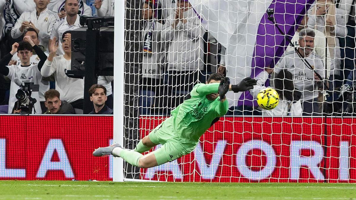 Es importante que el entrenador que llegue case con esos titanes del vestuario blanco