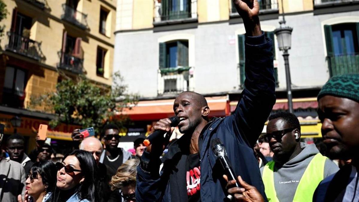 El portavoz del PP critica la postura de Bergerot ante la detención de Serigne Mbaye