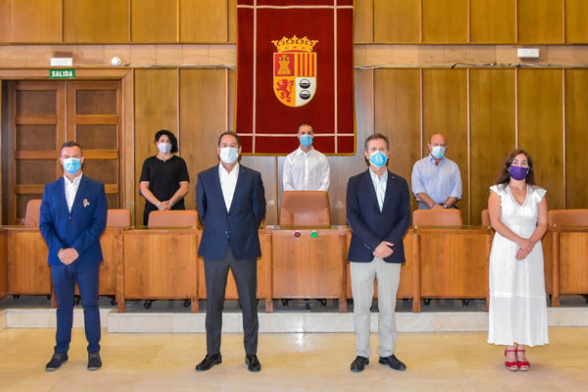 Todos los grupos políticos apoyaron la puesta en marcha de un plan que contempla medidas económicas y sociales