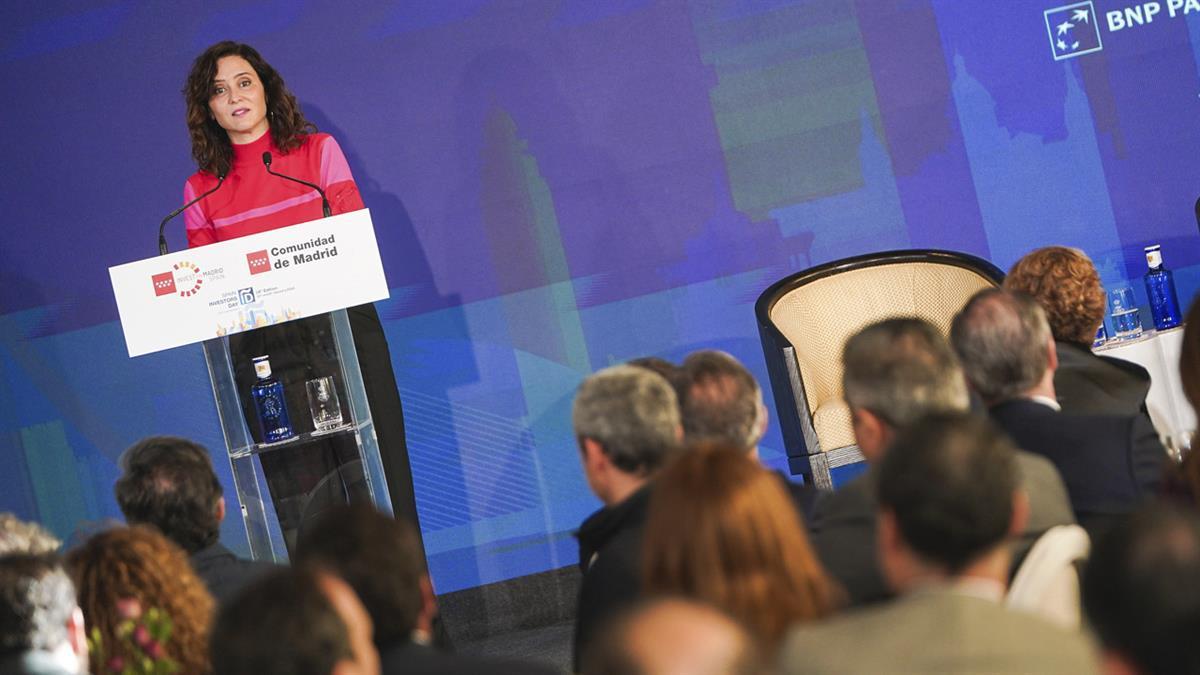 Ya está operativo el pago desde el móvil para el abono de tasas y precios públicos y podrá utilizarse para impuestos de gestión autonómica en las próximas semanas