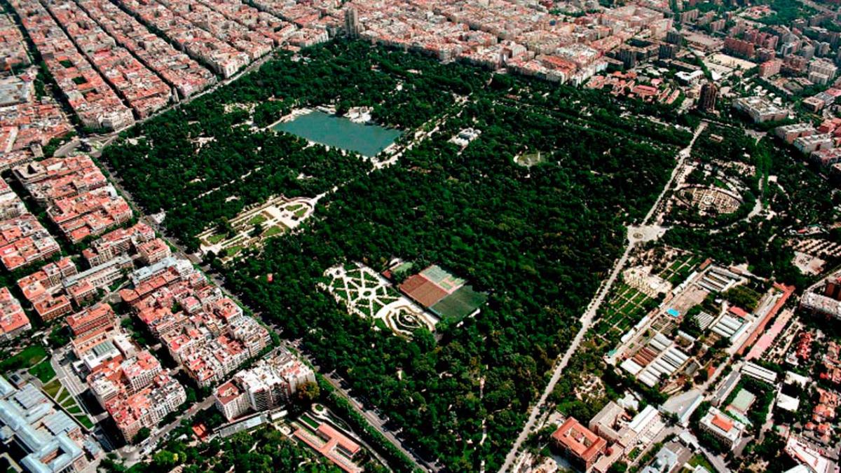 Con una superficie de 190 hectáreas, de las cuales el 75% son espacios verdes