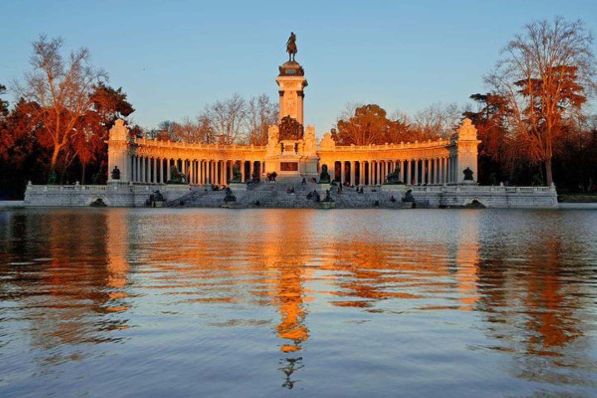 Se instalan 22 pantallas digitales en los accesos al parque