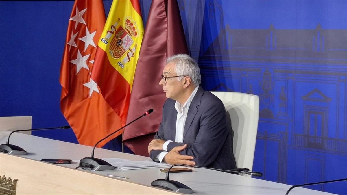 El portavoz del PP asegura que son claras "representantes del sanchismo"
